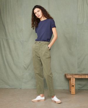 CNECK NAVY